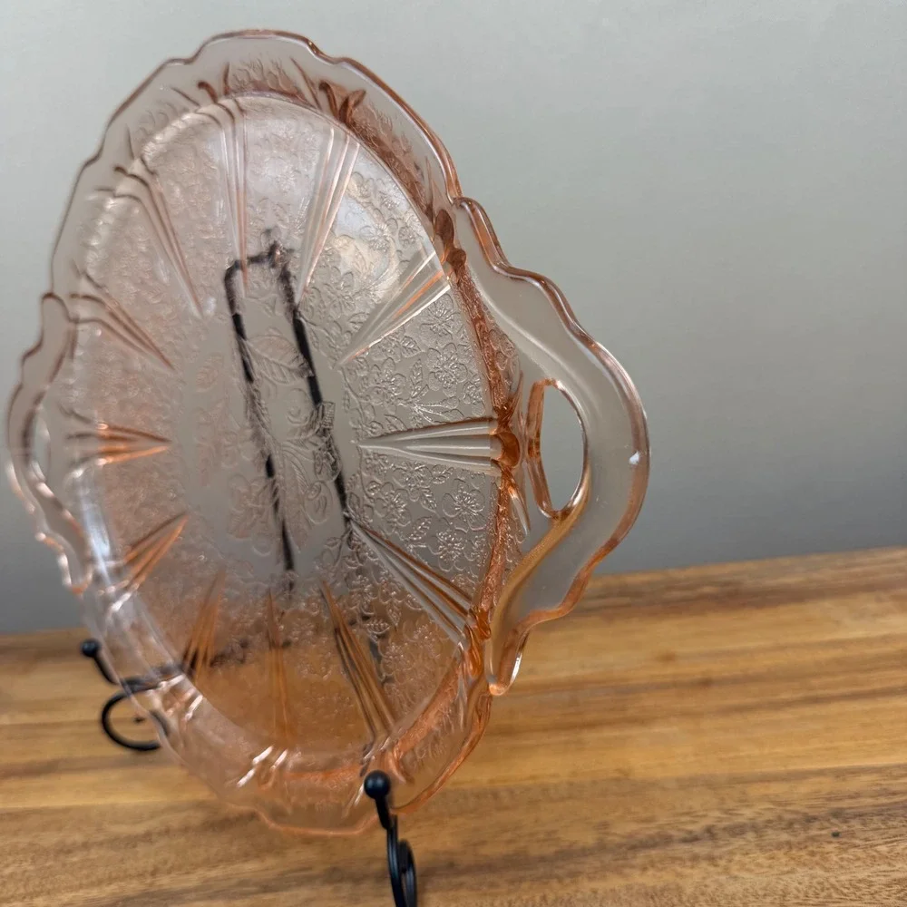 Jeanette Glass vintage pink
